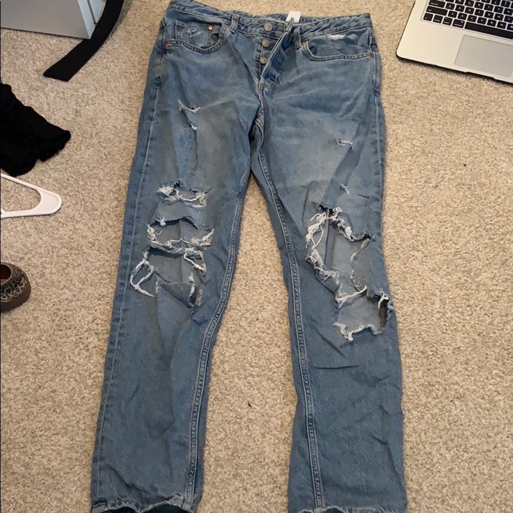 Boyfriend ripped jeans